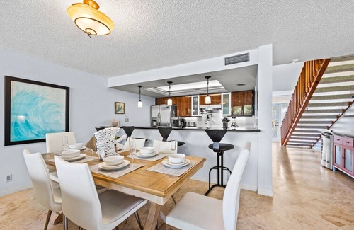 Hunt Club House | PGA Cottage On the Golf Course 2-bedroom house in lovely Palm Beach Gardens