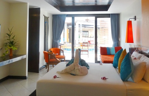 Karon Hotel | PGS Hotels Casa Del Sol, is located on the perfect place at the south-Western.