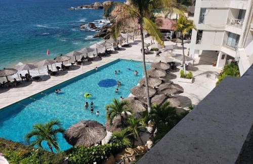 Costa Azul Hotel | PH Torres Gemelas