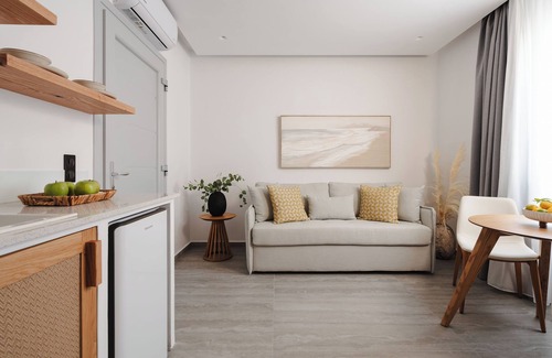 Agios Prokopios Apartment | Phaistos Suites