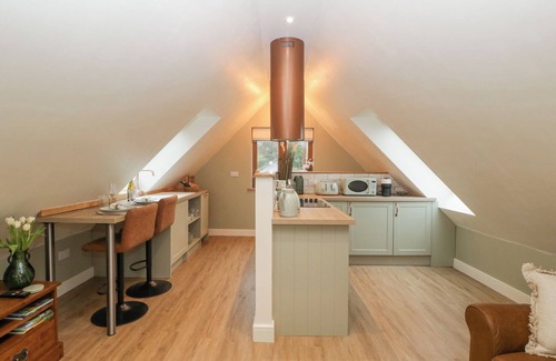 Old Gore Cottage | PHEASANTS RISE APARTMENT, pet friendly, with a garden in Ross-On-Wye