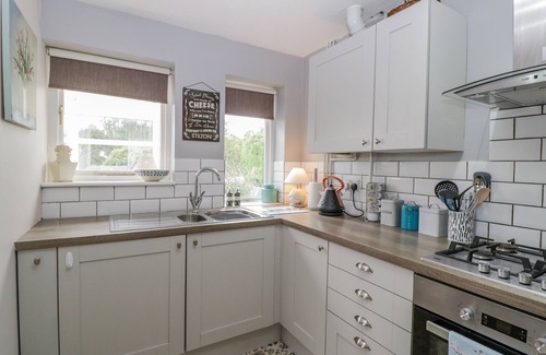 Ross-on-Wye Cottage | PHOCLE RIDGE, pet friendly, with hot tub in Ross-On-Wye