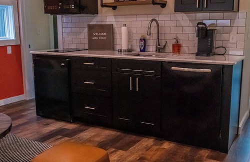 Wildwood House | Phoenix Cabin | Views, Fire pit, Outdoor Kitchen