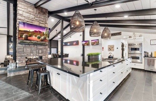 Regency Heights House | Phoenix Luxury!Pickleball|Free Heated Pool|Hot Tub