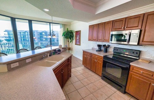Orange Beach Apartment | Phoenix on the Bay Million Dollar W/Slip 7/23-7/26Special 380 Now 323./Night