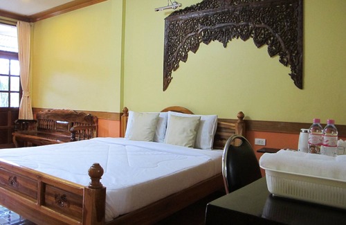 Tha Chang Hotel | Phuendernthang Resort