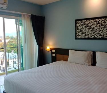 Talat Nuea Hotel | Phuket Chinoinn-SHAPlus Certified