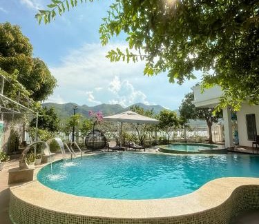 Nha Trang House | Phuong Linh Beach Villa