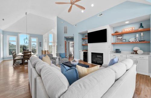 Pine Island House | PI60, Pine Island Perfection- Oceanside, 6 BRs, Private Pool, Dogs Welcome