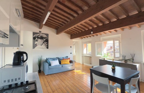 Verona City Centre Apartment | [Piazza Erbe] Rooftop free parking