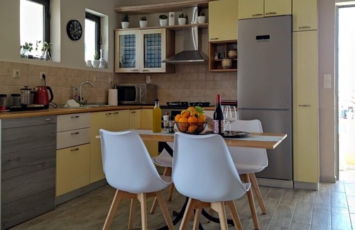 Archangelos House | Piazza Masari