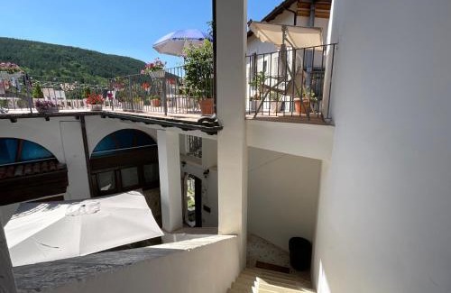 Assergi Apartment | Piazzetta Del Forno - Monolocale con Soppalco