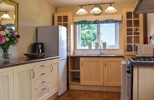 Llanybydder Cottage | Picked for its central location enabling guest to explore the three counties.