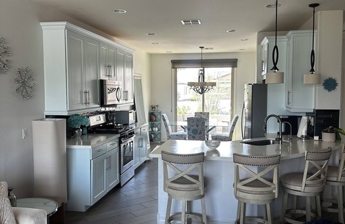 Maricopa County House | Pickleball Paradise in CantaMia steps away from the Clubhouse Pool!