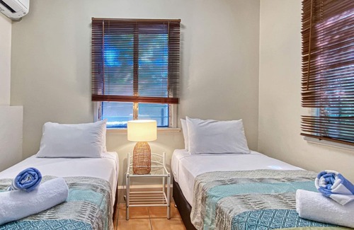 Picnic Bay Apartment | Picnic Bay Apartments Unit 1
