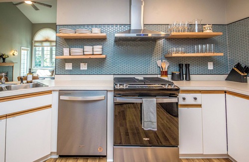 Birch Hill Cottage | Picnic Cottage: Cozy mountain retreat in North Conway, NH