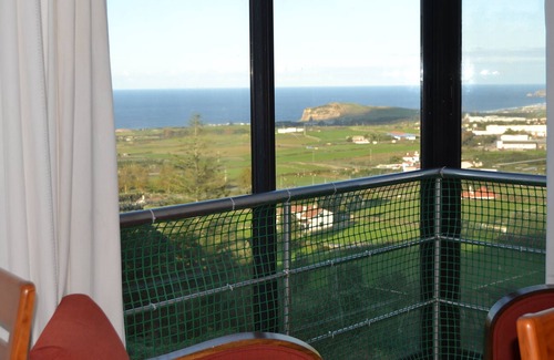 Ribeira Grande Villa | Pico Cavaco - a house on the hillside and stunning views