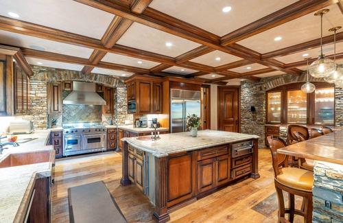 Mountain Village House | PICTURE PERFECT- Stunning Ski-In/Out Trailside Manor Perfect for Groups