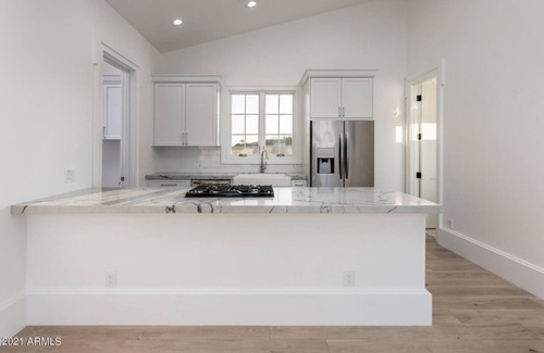 Camelback East House | Picturesque Camelback Mountain Views- Guest House Prívate Entrance