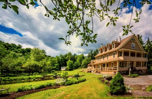 Dushore House | Picturesque family lodge on 28 acres in Sullivan 'county
