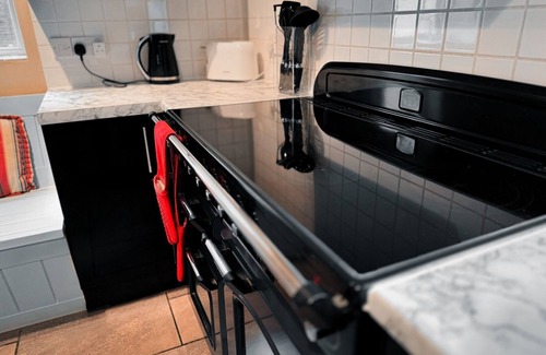 Hethel House | Picturesque Farm House in Rural Norfolk