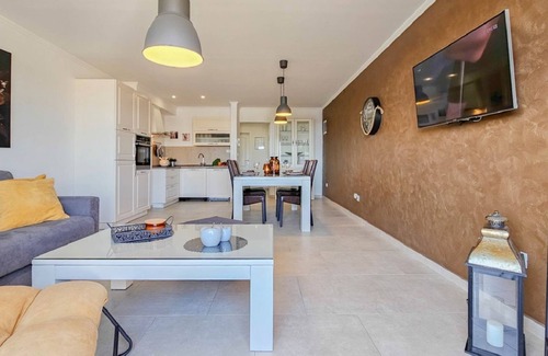 Novigrad Apartment | Picturesque flat on two floors with modern interior design