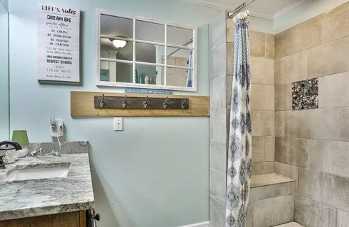 Morganton House | Picturesque Lake Hideout, Fire Pit & Hot tub!