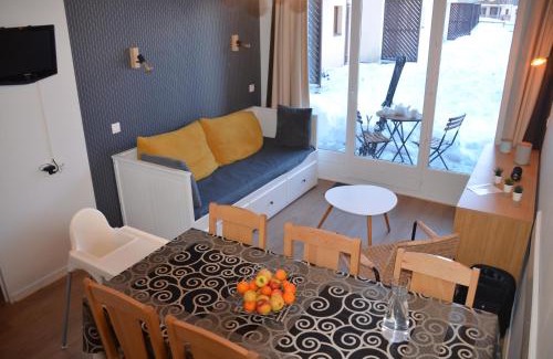 Valmeinier Apartment | Pied de pistes, résidence 3 étoiles tout confort dont terrasse et piscine