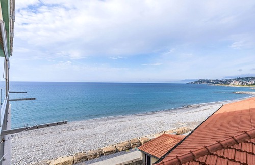 Riva Ligure Apartment | Pieds dans l'eau 2 by Interhome