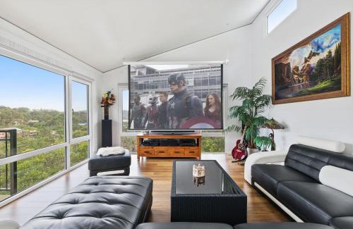 Copacabana House | Pier 26 Coastal Retreat