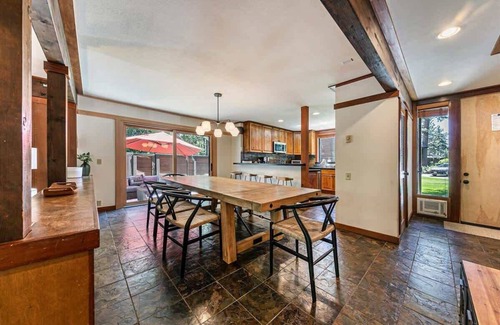 Tahoe Tavern House | Pier|Beach|Tennis|Pickleball|Walk to Town