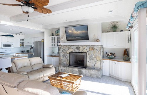 Emerald Isle Condo | Pier Point 5B3, Oceanfront Condo in Emerald Isle, NC!