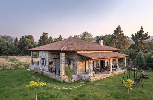 Aigio House | PIETRA VILLA Akoli beach