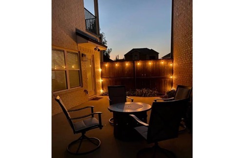 Fayetteville House | Pigasso Place - Modern Fayetteville home!