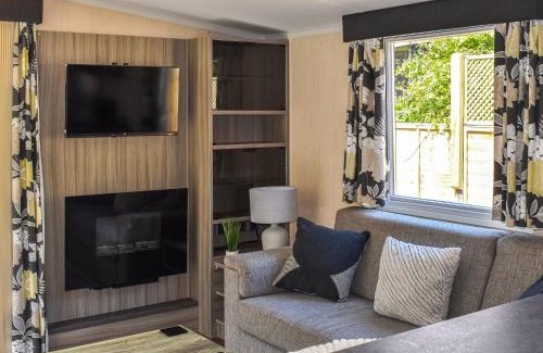 Yarmouth House | Pigeon Coo Lodge