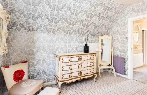 Wickhamford House | Piglet Lodge