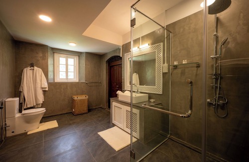 Baddegama Hotel | Pilagoda Estate Bungalow by TSC