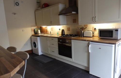 Matlock Cabin | Pillarbox Cottage