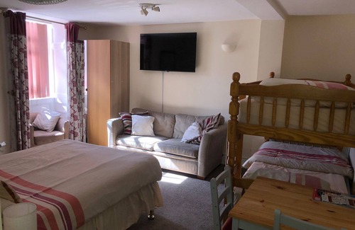 Leith House | Pillars House