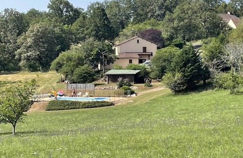 Saint-Martial-de-Nabirat House | Pimpeou - Charming holiday home with large garden, sauna and private pool