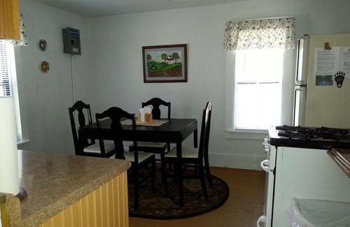 Beulah Cabin | Pine Away/1 bedroom, 1 bathroom