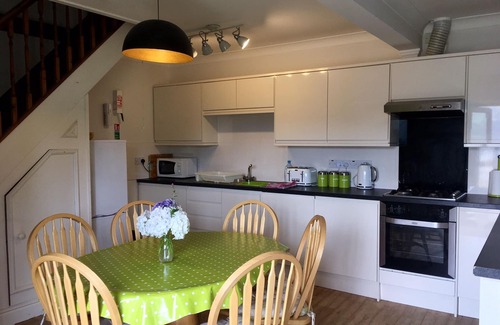 Dolgellau House | Pine Cottage - Exceptional Location In Snowdonia National Park Near Beaches