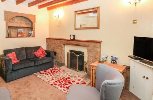 Youlgreave House | Pine Cottage