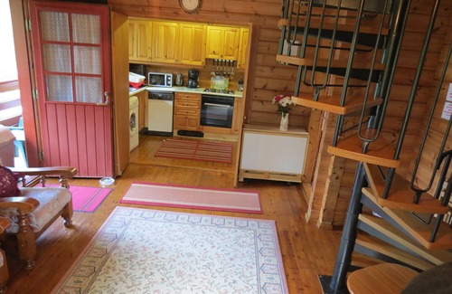 Roybridge Cabin | Pine Lodge Cosy Cabin With 2 Bedrooms. Open all year. 15 miles from Fort William