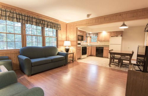 Fourmile Hotel | Pine Mountain State Resort Park