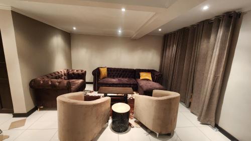 Newcastle Villa | Pine&olive in Vulintaba