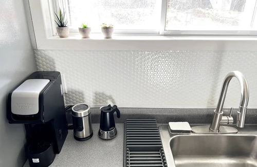Lorraine Apartment | Pine Retreat: Private 2Br Unit with Patio & Fireplace (Free Parking)