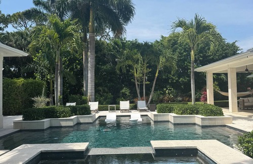 Pine Ridge House | Pine Ridge Estates. Backyard Oasis. Minutes from the beach and downtown Naples