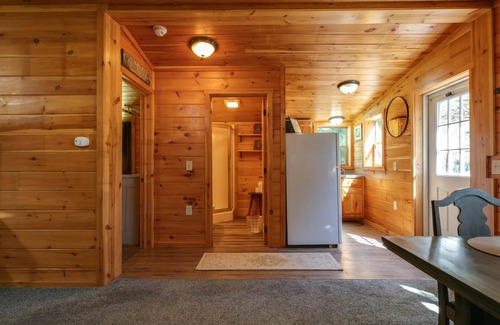 Wellsboro House | Pine Ridge Cabin: an all-seasons Wellsboro getaway