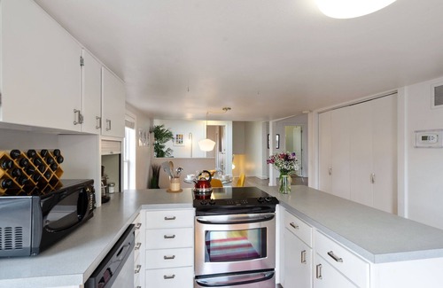Fort Collins House | Pine Street Loft –Just steps from Old Town Square!